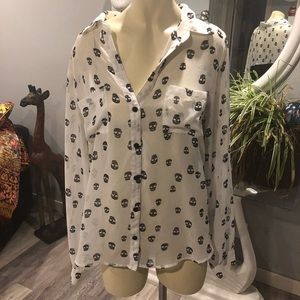 Super cute white and black button up blouse